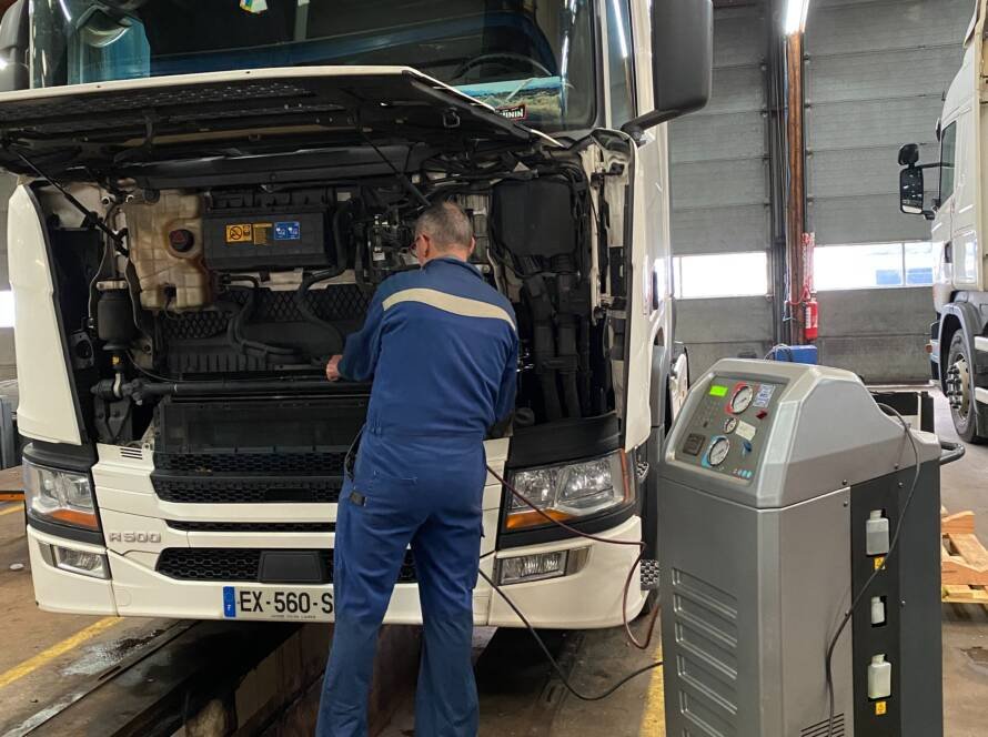 Mécanicien GELIN camion sécurité autonomie